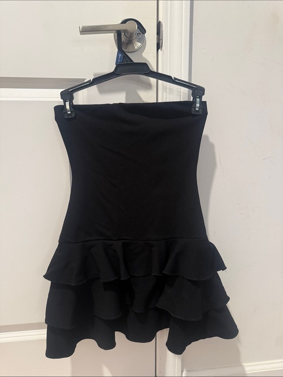 21 Saints Dresses & Skirts - Black Strapless Ruffle Mini Dress - Women